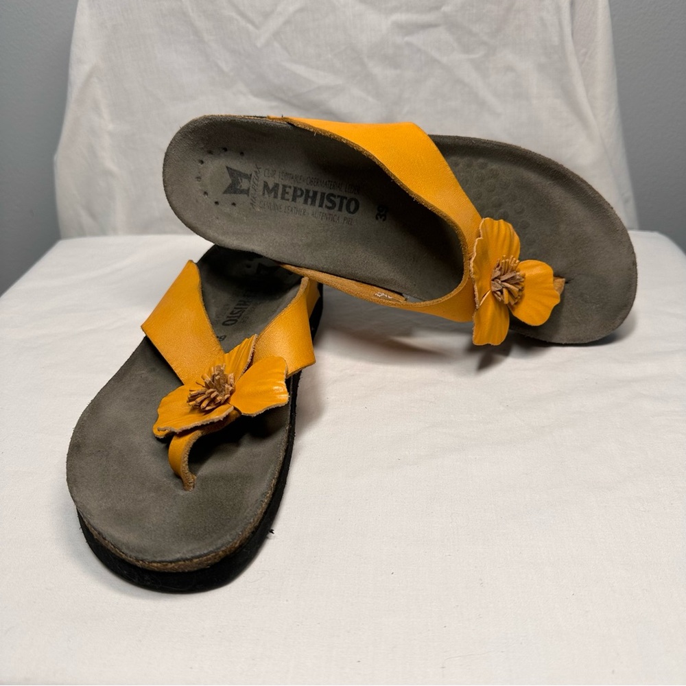 Mephisto Women's Yellow Floral Sandals